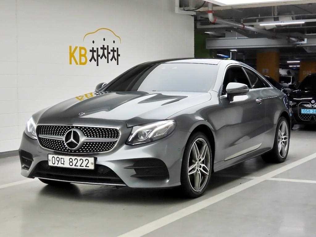 벤츠 E 클래스 E-클래스 W213 E220d 쿠페 이미지 2