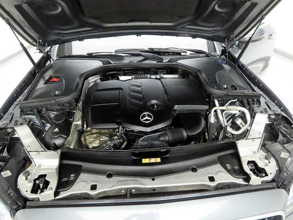 벤츠 E 클래스 E-클래스 W213 E220d 쿠페 이미지 20