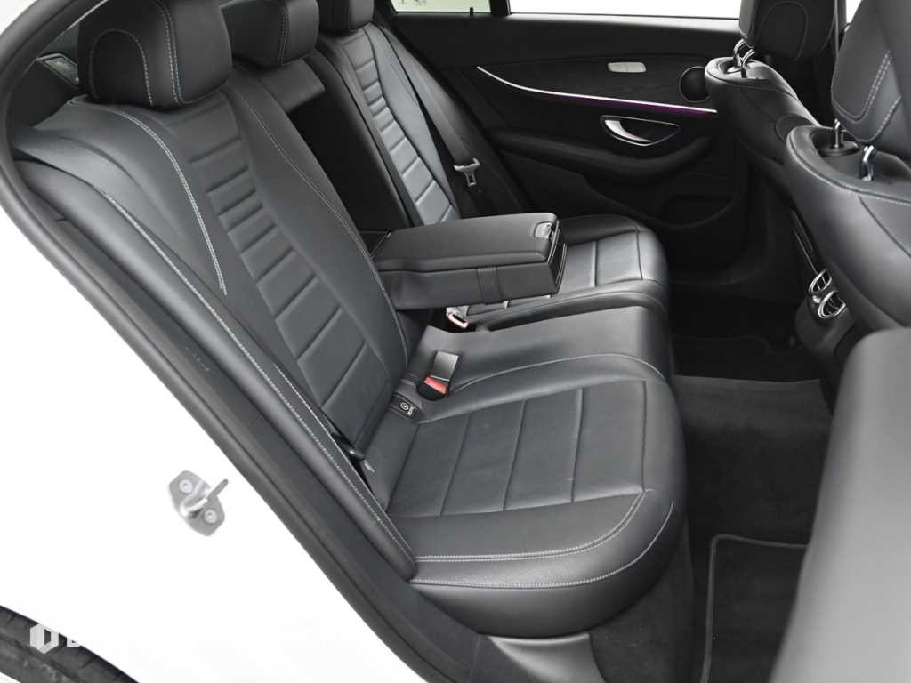 벤츠 E 클래스 E-클래스 W213 E300 4MATIC 아방가르드 이미지 12