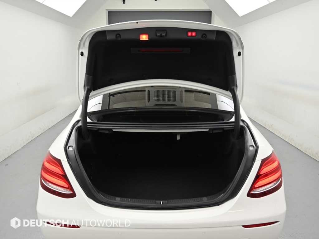 벤츠 E 클래스 E-클래스 W213 E300 4MATIC 아방가르드 이미지 19