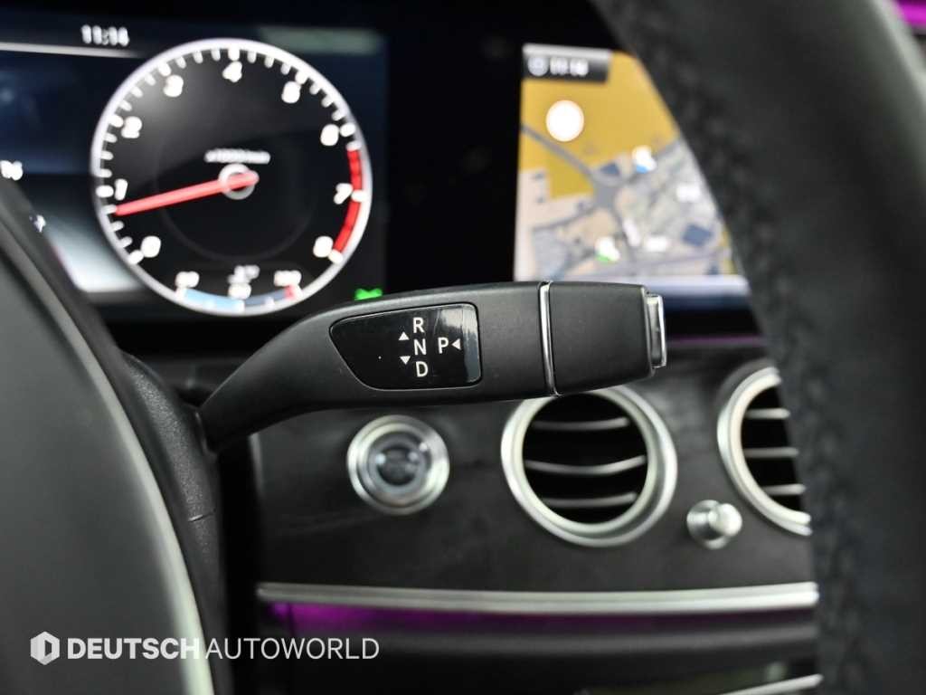 벤츠 E 클래스 E-클래스 W213 E300 4MATIC 아방가르드 이미지 9