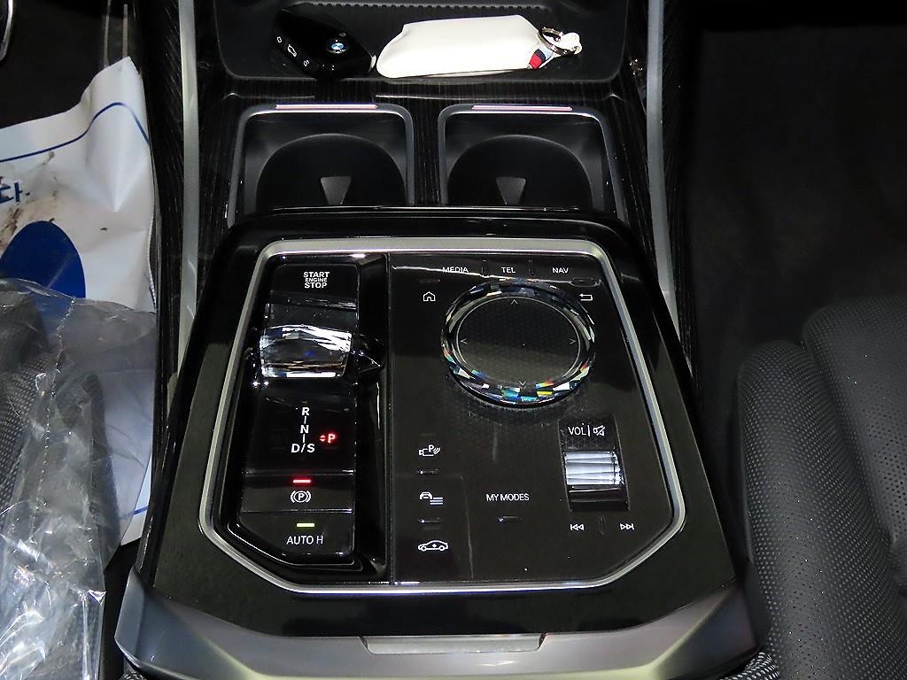 BMW 7시리즈 7시리즈 (G70) 740d xDrive M 스포츠 이미지 12