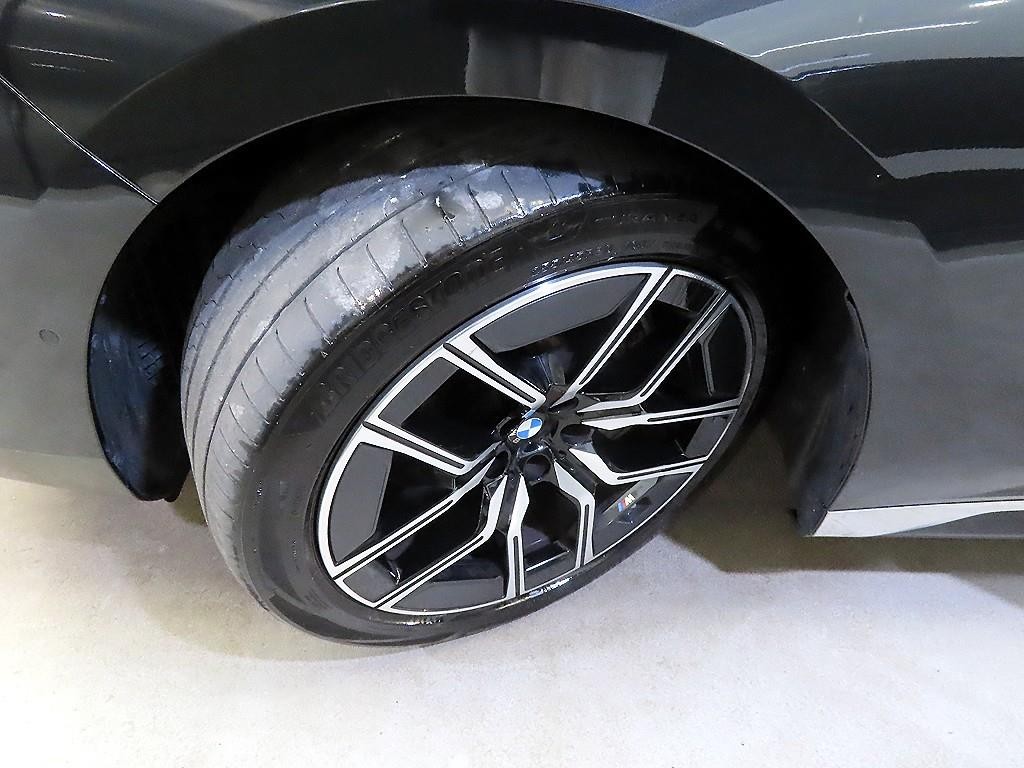 BMW 7시리즈 7시리즈 (G70) 740d xDrive M 스포츠 이미지 20