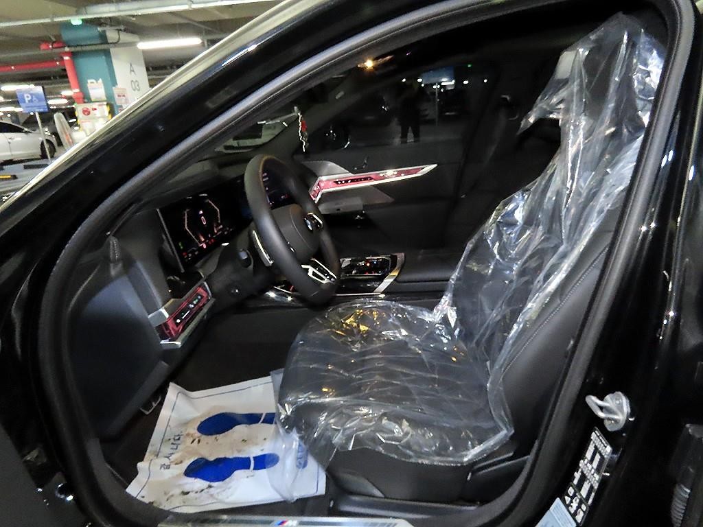 BMW 7시리즈 7시리즈 (G70) 740d xDrive M 스포츠 이미지 6
