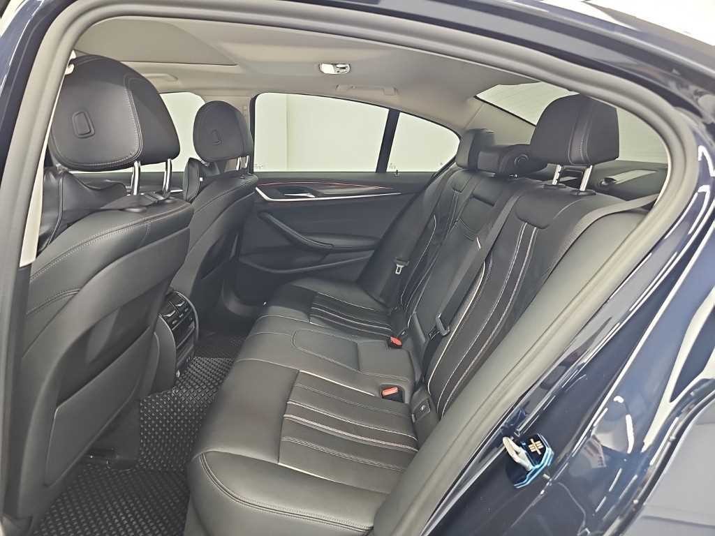 BMW 5시리즈 5시리즈 (G30) 520i 럭셔리 이미지 12