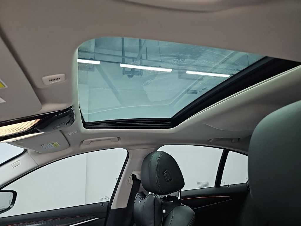 BMW 5시리즈 5시리즈 (G30) 520i 럭셔리 이미지 14