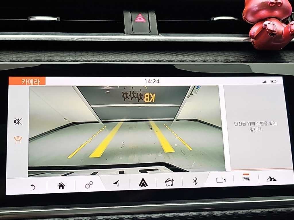 랜드로버 레인지로버 벨라 3.0 D300 R-다이나믹 SE 이미지 17