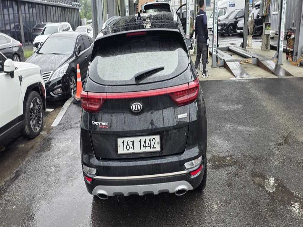 기아 스포티지 스포티지 더 볼드 2.0 디젤 2WD 노블레스 이미지 2