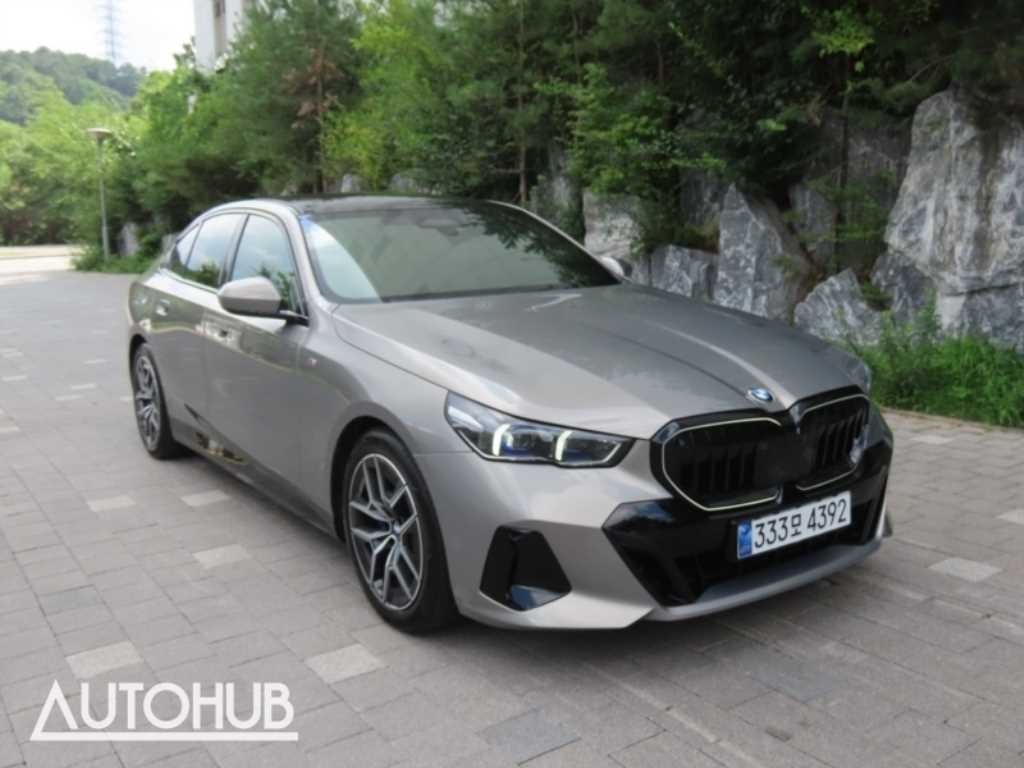 BMW 5시리즈 5시리즈 (G60) 520i M 스포츠 이미지 2