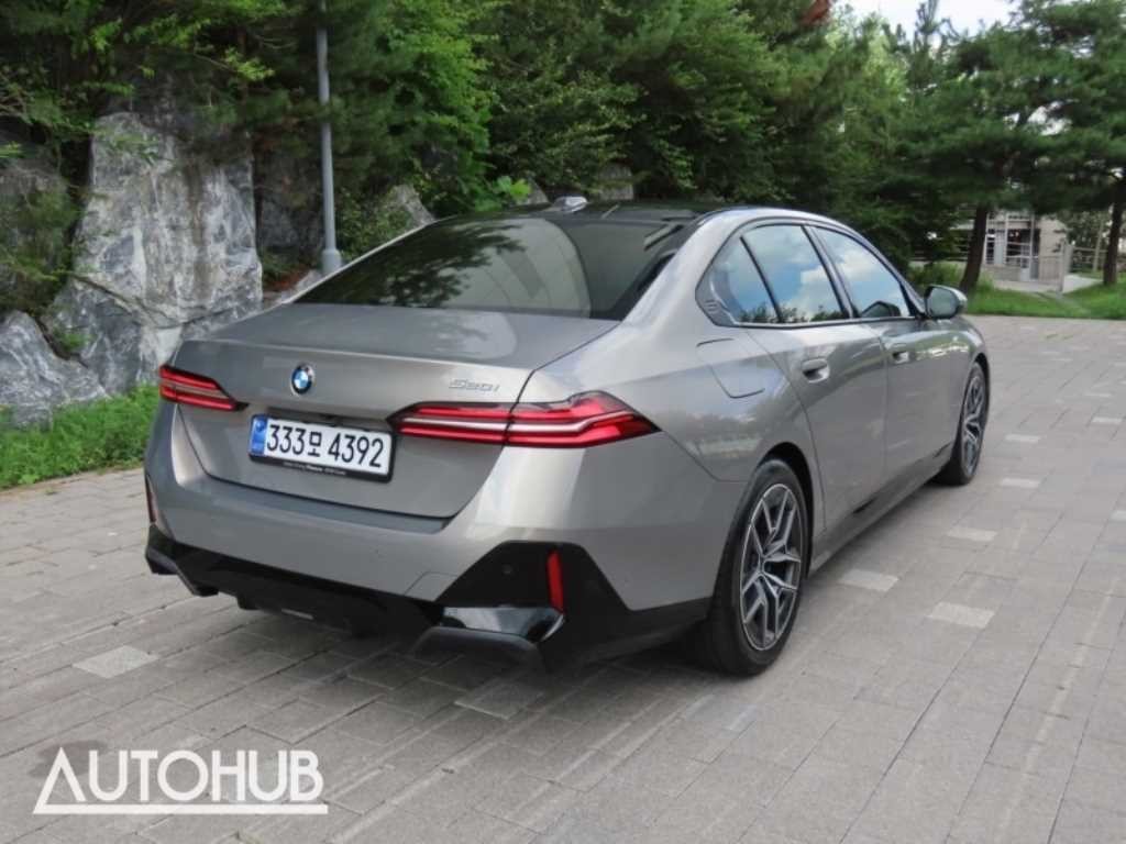 BMW 5시리즈 5시리즈 (G60) 520i M 스포츠 이미지 3