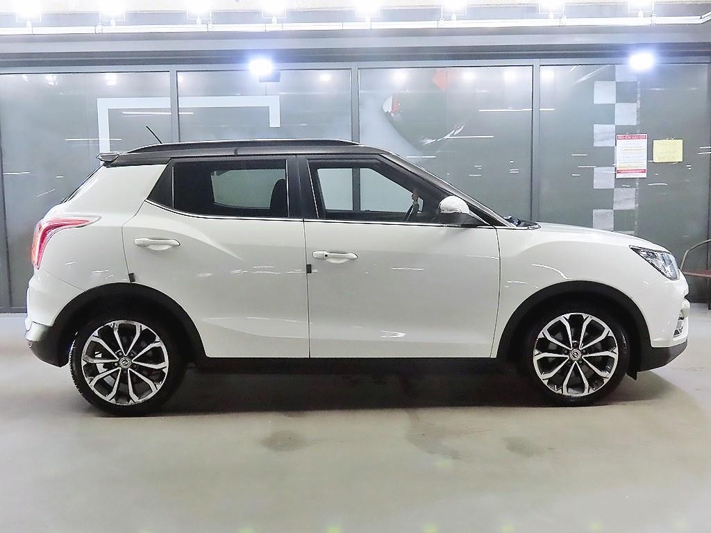 KG모빌리티(쌍용) 티볼리 티볼리 아머 2WD 디젤 LX 이미지 3