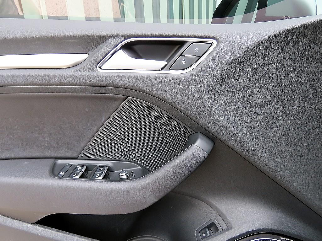 아우디 S3 2.0 TFSI 콰트로 이미지 11