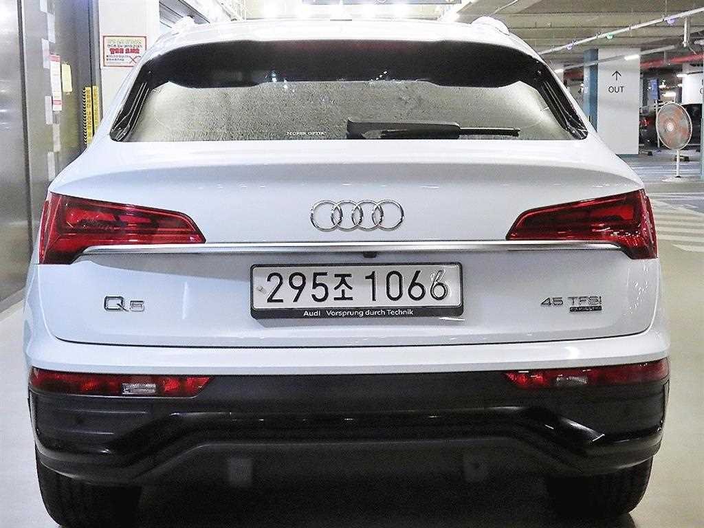 아우디 Q5 Q5 (FY) 40 TDI 콰트로 스포트백 이미지 5