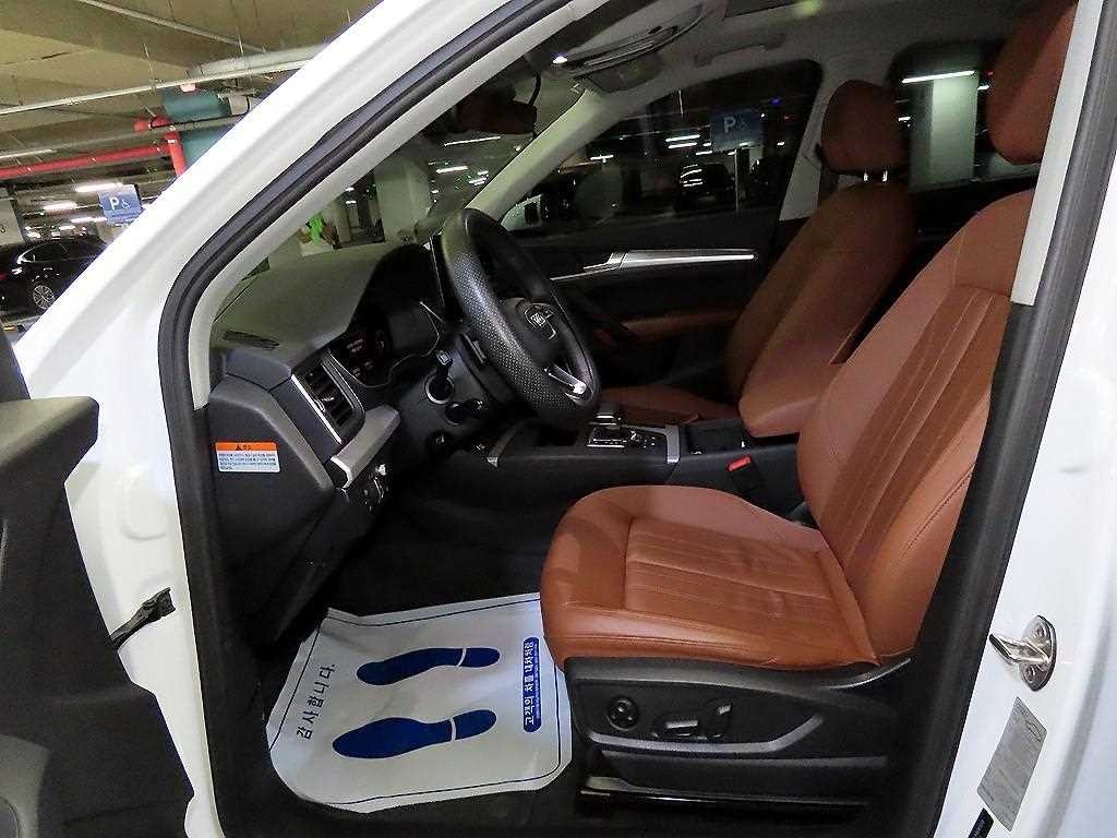 아우디 Q5 Q5 (FY) 40 TDI 콰트로 스포트백 이미지 6