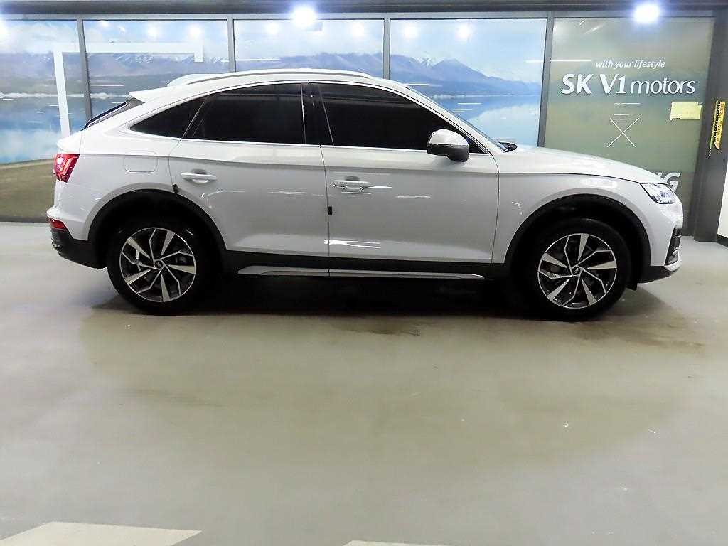 아우디 Q5 Q5 (FY) 45 TFSI 콰트로 스포트백 이미지 3