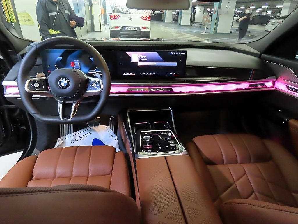BMW 7시리즈 7시리즈 (G70) 740i xDrive M 스포츠 이미지 10