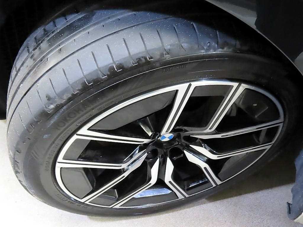 BMW 7시리즈 7시리즈 (G70) 740i xDrive M 스포츠 이미지 20
