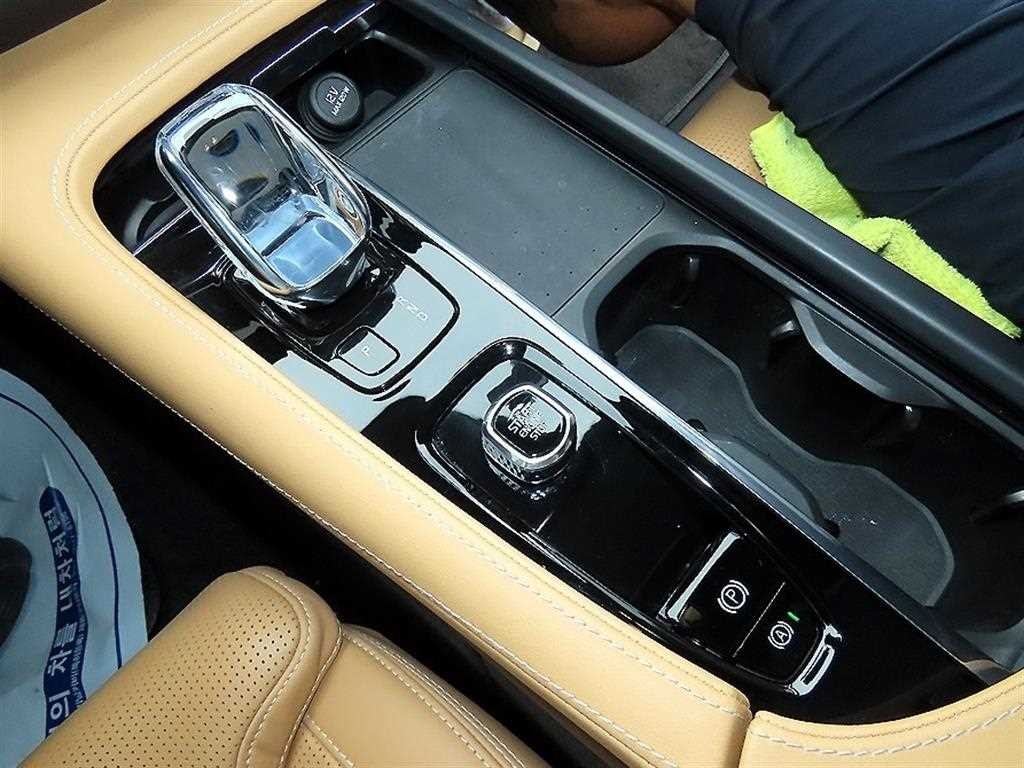 볼보 S90 B6 AWD 인스크립션 이미지 10