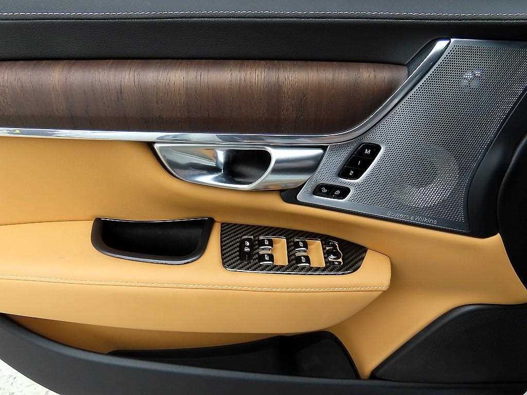 볼보 S90 B6 AWD 인스크립션 이미지 11