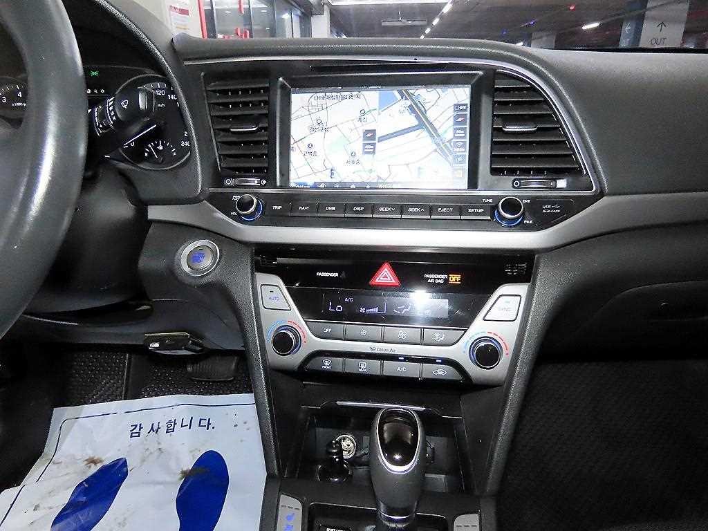 현대 아반떼 아반떼 AD 1.6 GDI 프리미엄 이미지 11