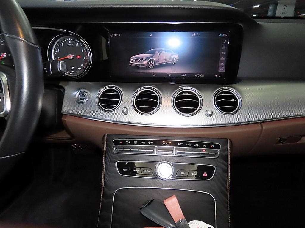 벤츠 E 클래스 E-클래스 W213 E250 아방가르드 이미지 11