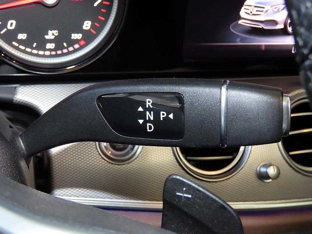 벤츠 E 클래스 E-클래스 W213 E250 아방가르드 이미지 13