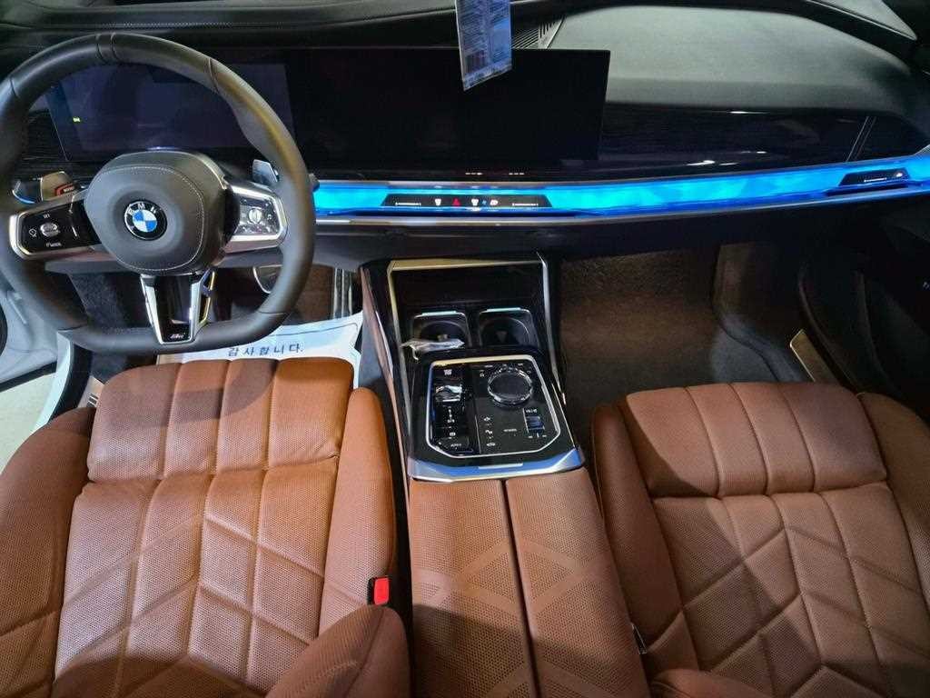 BMW 7시리즈 7시리즈 (G70) 740i xDrive M 스포츠 이미지 10