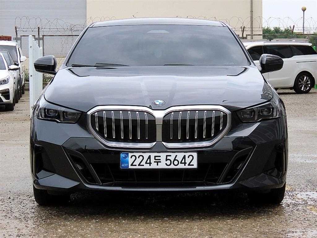 BMW 5시리즈 5시리즈 (G60) 520i M 스포츠 이미지 1