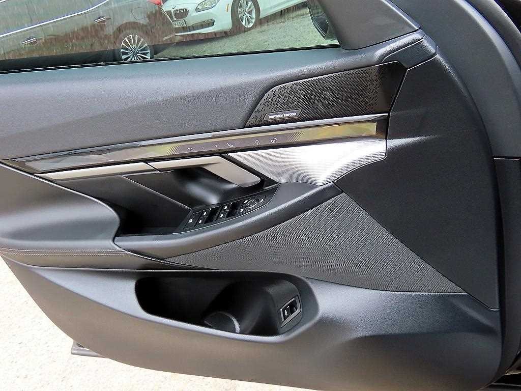 BMW 5시리즈 5시리즈 (G60) 520i M 스포츠 이미지 12