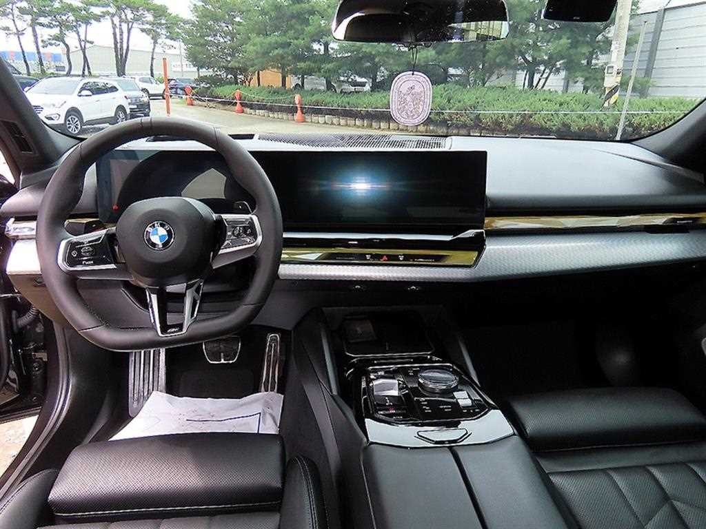 BMW 5시리즈 5시리즈 (G60) 520i M 스포츠 이미지 7