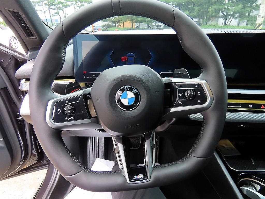 BMW 5시리즈 5시리즈 (G60) 520i M 스포츠 이미지 8