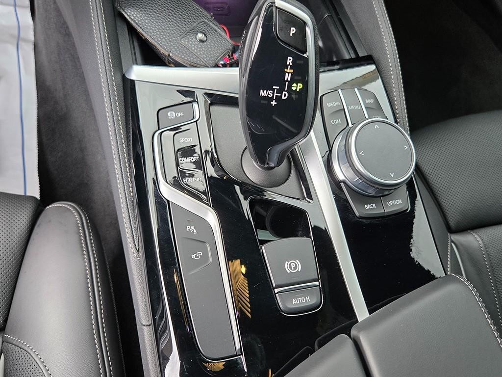 BMW 5시리즈 5시리즈 (G30) 520d xDrive M 스포츠 플러스 이미지 11
