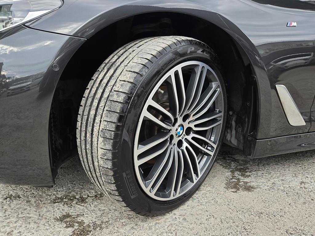 BMW 5시리즈 5시리즈 (G30) 520d xDrive M 스포츠 플러스 이미지 20