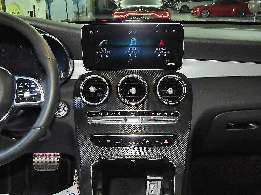벤츠 GLC 클래스 GLC클래스 X253 GLC 220 d 4MATIC 쿠페 이미지 11