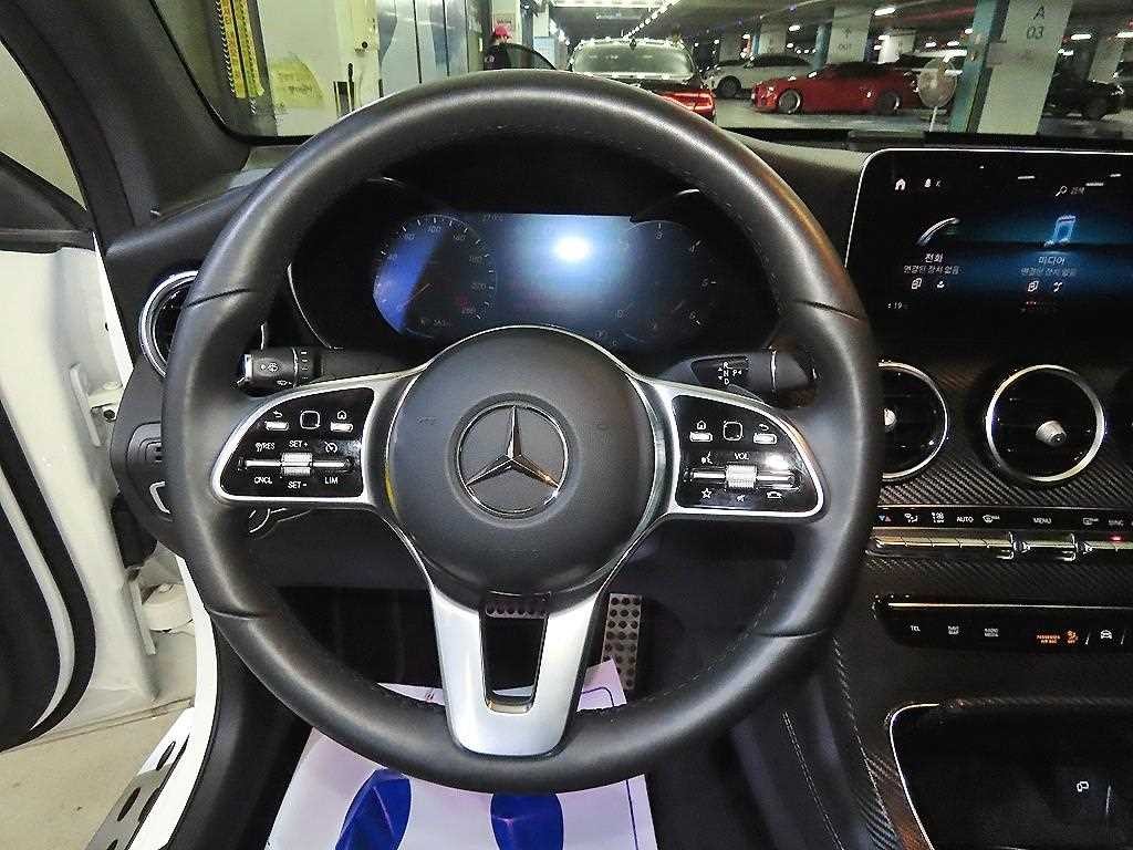 벤츠 GLC 클래스 GLC클래스 X253 GLC 220 d 4MATIC 쿠페 이미지 8