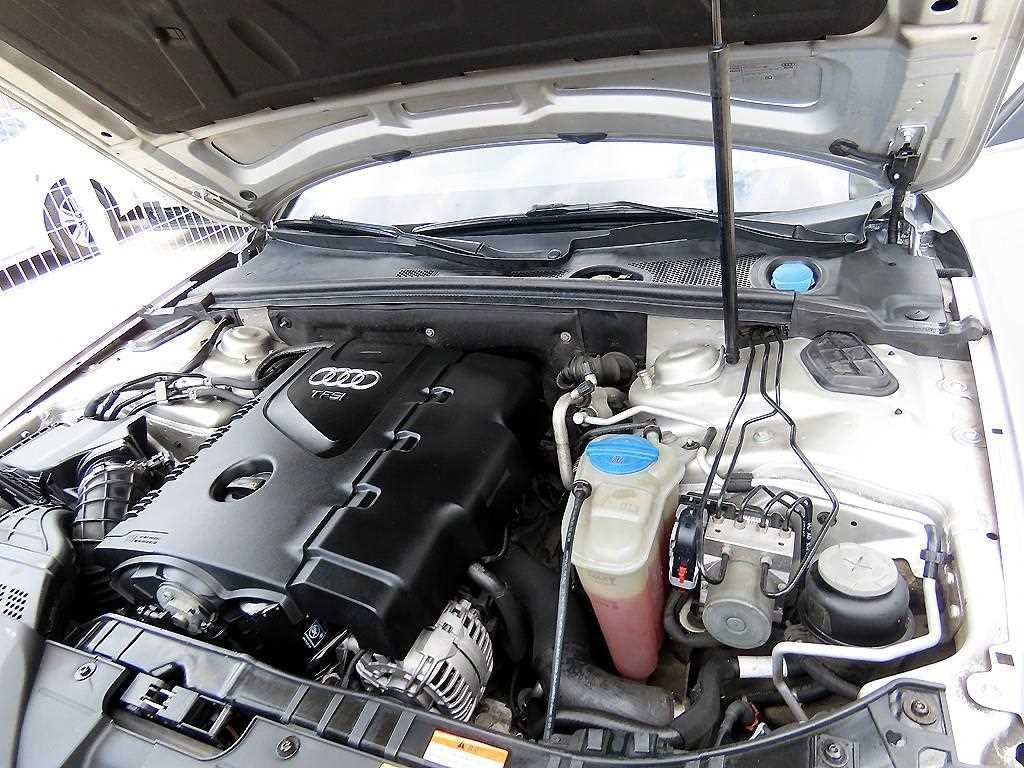 아우디 A4 뉴 A4 2.0 TFSI 콰트로 이미지 17