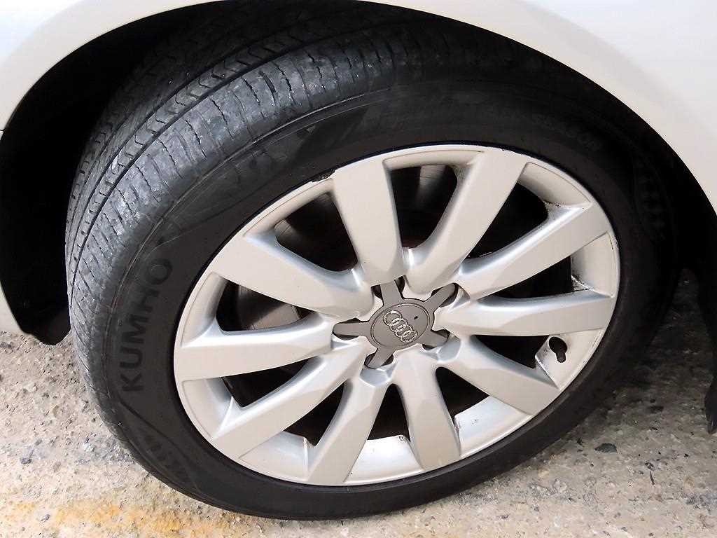 아우디 A4 뉴 A4 2.0 TFSI 콰트로 이미지 18