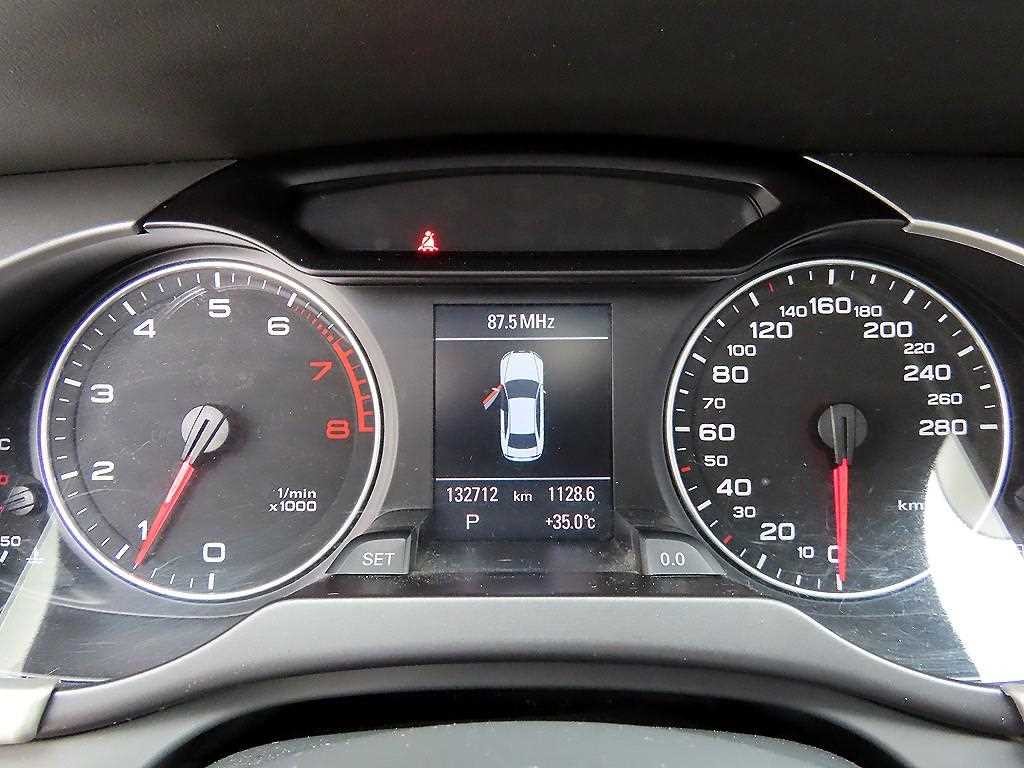 아우디 A4 뉴 A4 2.0 TFSI 콰트로 이미지 9