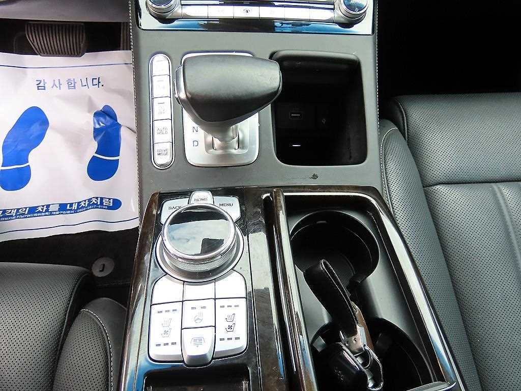 제네시스 G90 3.8 GDI AWD 럭셔리 이미지 11