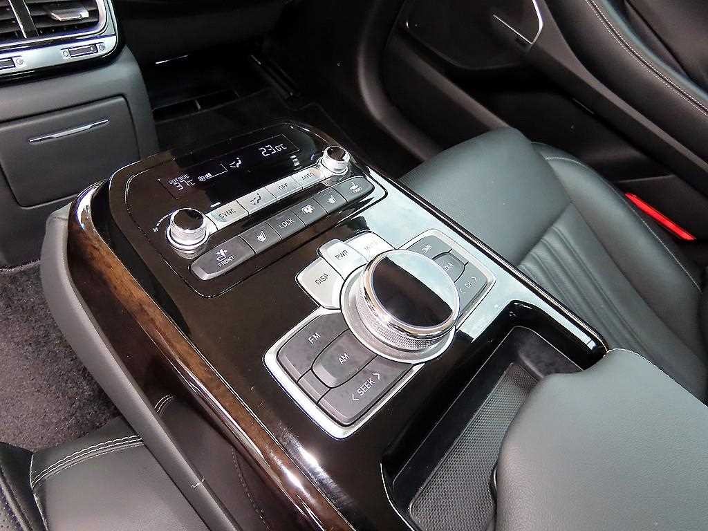 제네시스 G90 3.8 GDI AWD 럭셔리 이미지 15