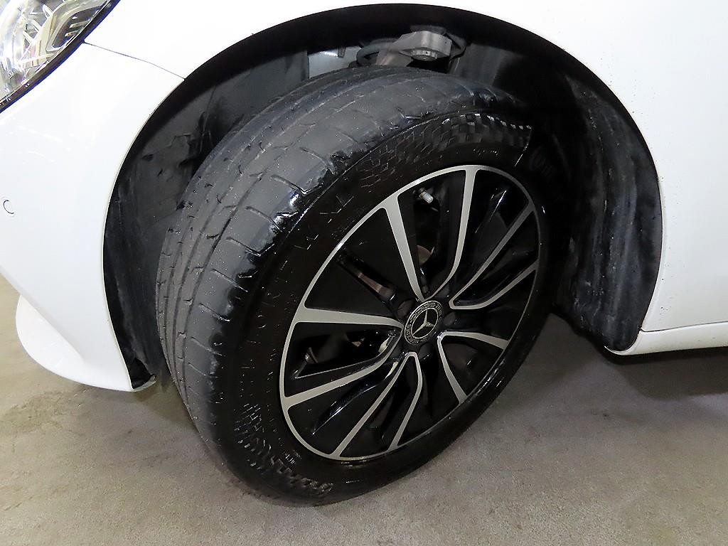 벤츠 C 클래스 C클래스 W205 C200 이미지 19
