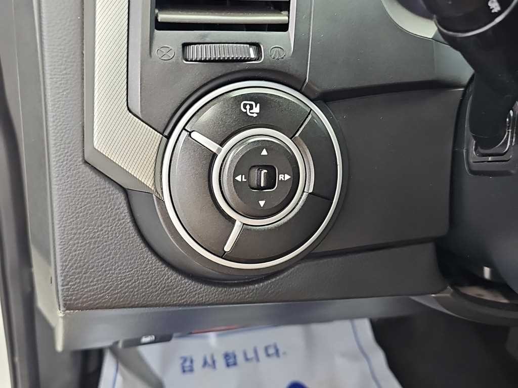 KG모빌리티(쌍용) 코란도 코란도스포츠 디젤 4WD CX7 패션 이미지 16