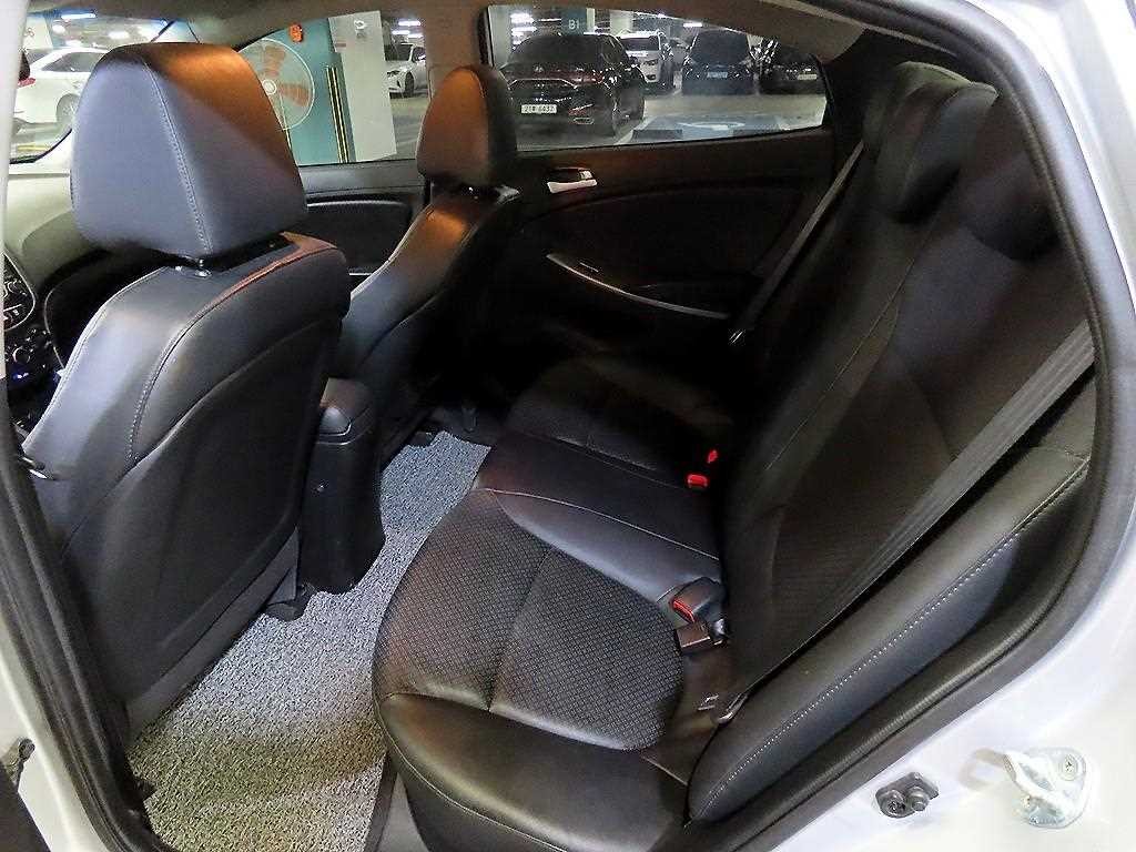 현대 엑센트 엑센트신형 1.4VVT 모던 이미지 7