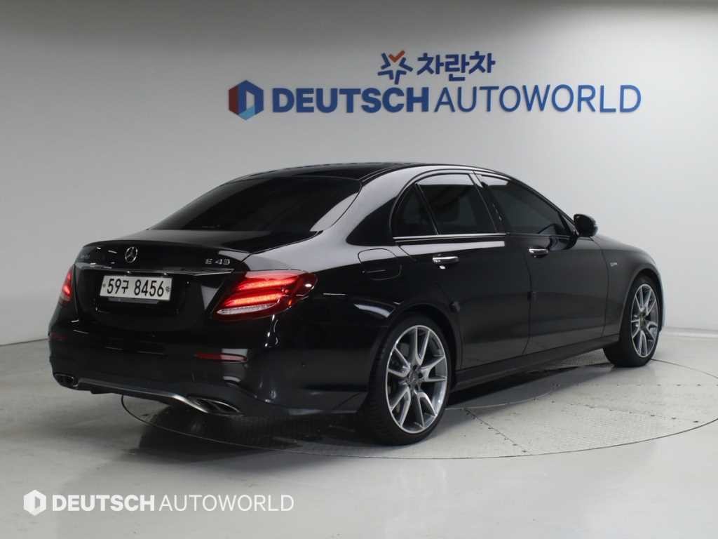벤츠 E 클래스 E-클래스 W213 E43 AMG 4MATIC 이미지 2