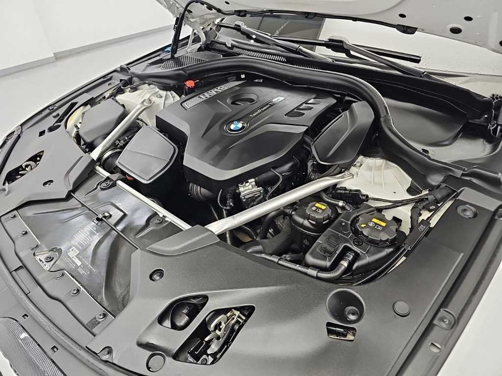 BMW 5시리즈 5시리즈 (G30) 530i M 스포츠 플러스 이미지 5