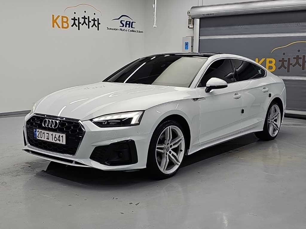 아우디 A5 A5 (F5) 40 TFSI 콰트로 프리미엄 스포트백 이미지 1