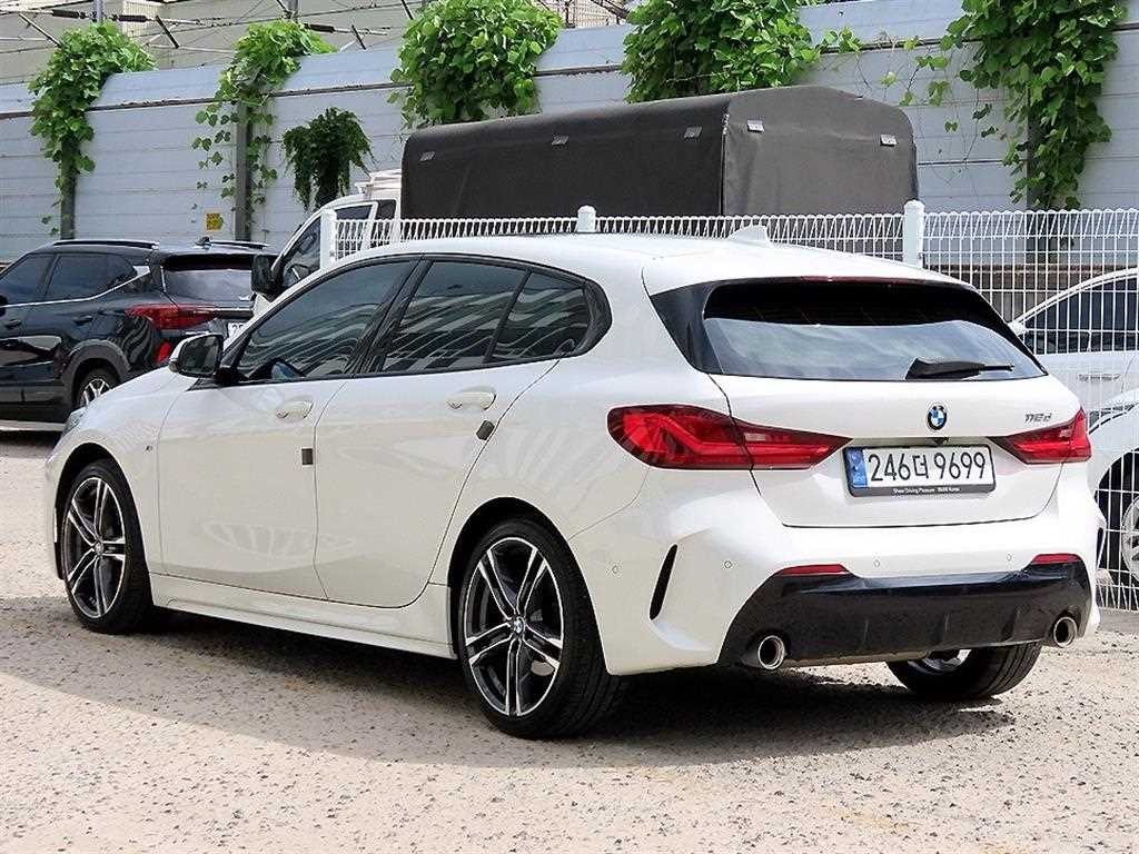 BMW 1시리즈 1시리즈 (F40) 118d M 스포츠 이미지 3