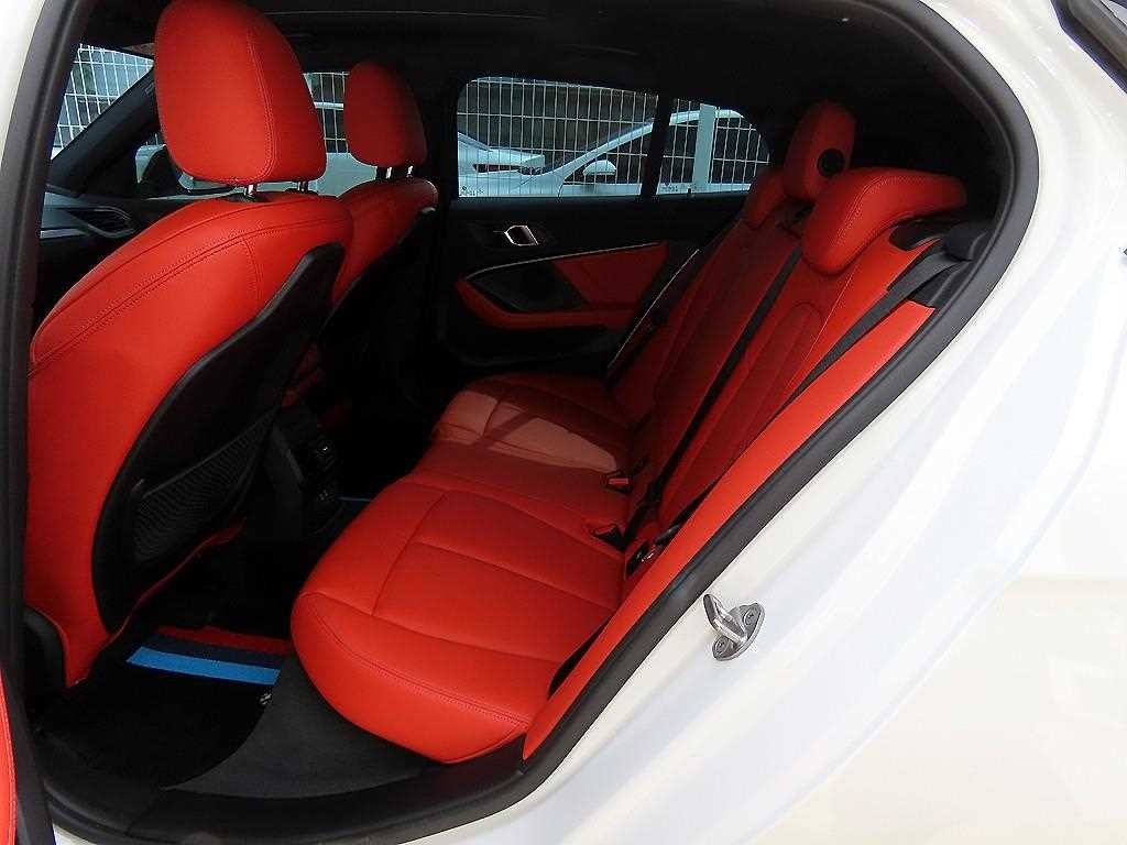 BMW 1시리즈 1시리즈 (F40) 118d M 스포츠 이미지 6
