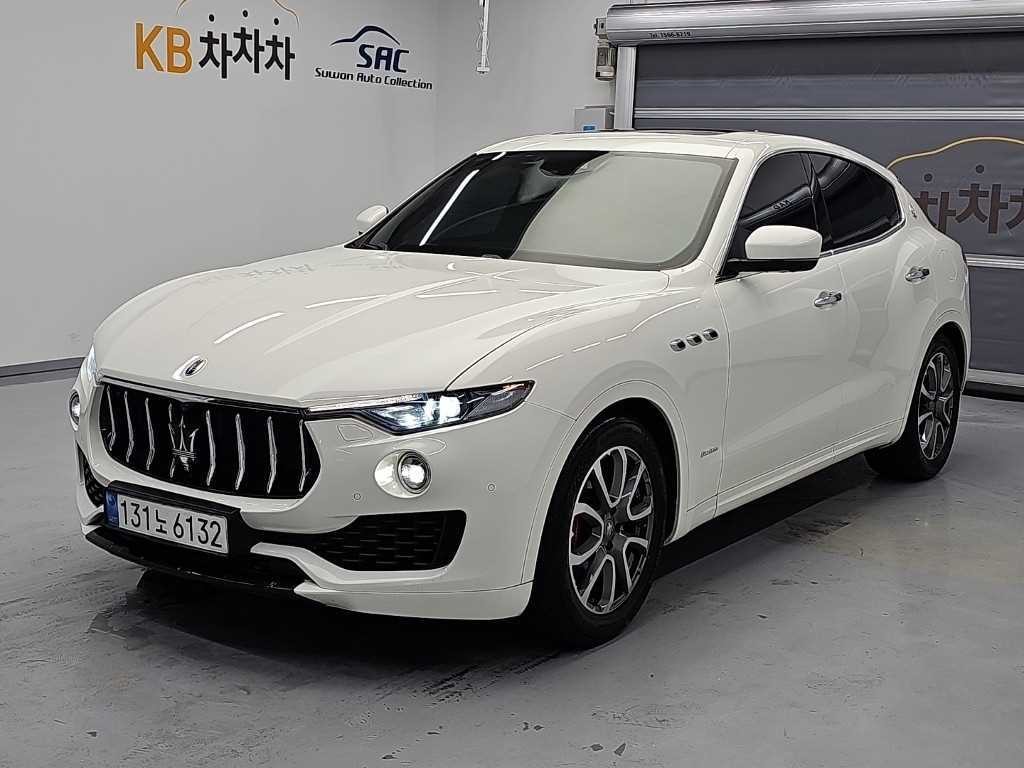 마세라티 르반떼 3.0  AWD 그란 루쏘 이미지 2