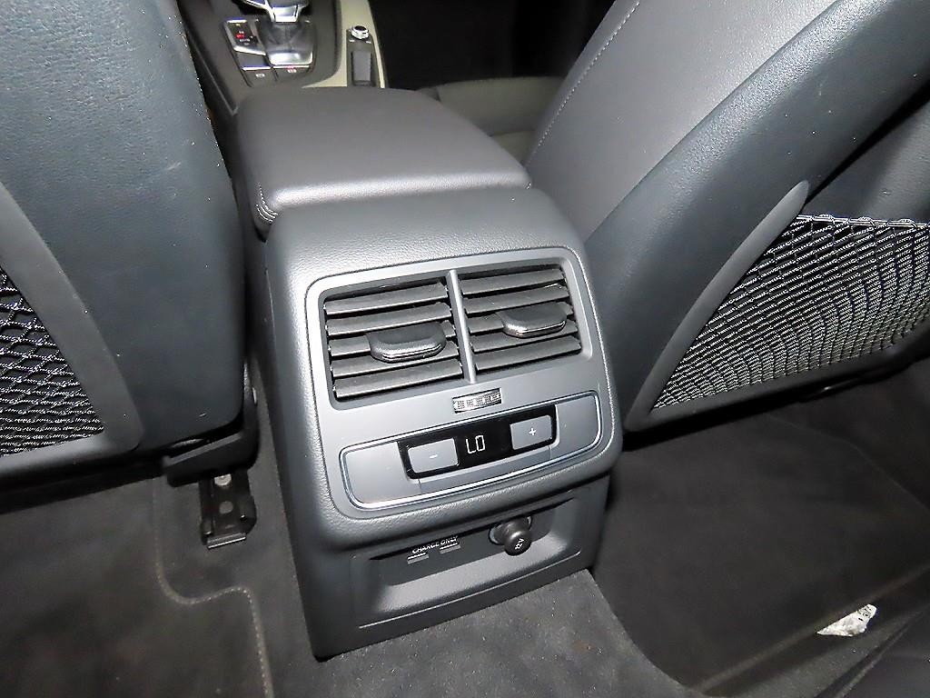 아우디 A5 A5 (F5) 40 TFSI 콰트로 스포트백 이미지 15
